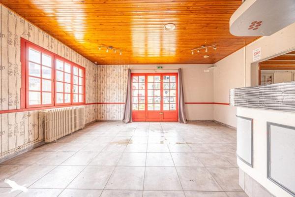Immeuble à vendre 135 000 € Saint-Pierre-le-Vieux 220 m² DPE