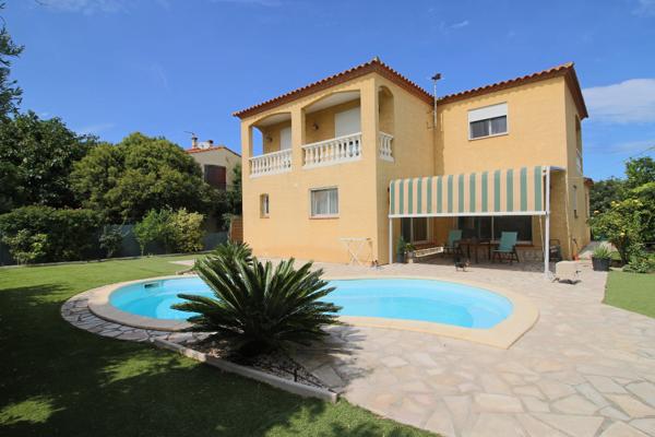 Vente : maison 6 pièces à ST LAURENT DE LA SALANQUE