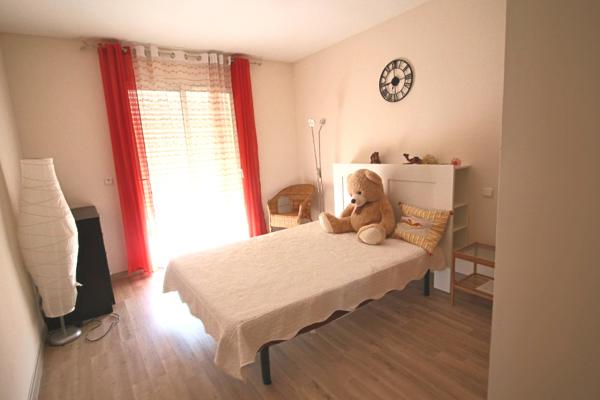 Vente : maison 6 pièces à ST LAURENT DE LA SALANQUE