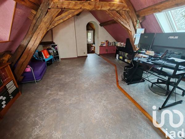 Maison traditionnelle 5 pièces de 135 m² à Saincaize-Meauce (58470)