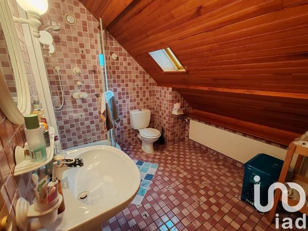 Maison traditionnelle 5 pièces de 135 m² à Saincaize-Meauce (58470)