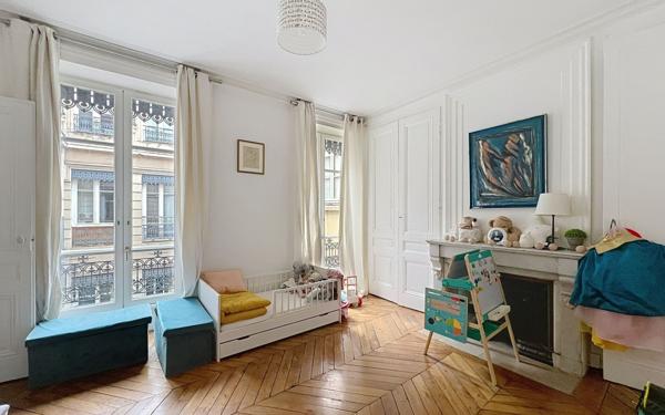 Appartement à vendre    3 pièces • 87,74 m2 Lyon 2