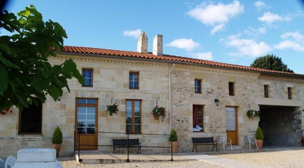 Maison à SAINT-SAVIN, 33920 - 12 pièces 348m²