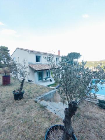 Maison
         5 pièces
        - 137 m² 430 000 € *
