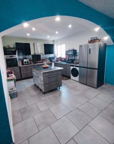 Maison
         5 pièces
        - 137 m² 430 000 € *