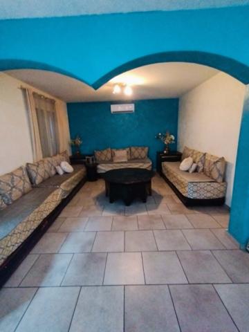 Maison
         5 pièces
        - 137 m² 430 000 € *