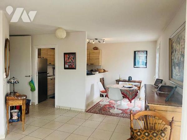 CAEN - RIVES DE L'ORNE, Au troisième étage, d'une résidence de standing, un appartement de troi...