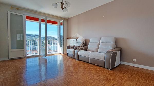 Appartement Le Puy en Velay 66.91 m2, 2 chambres, garage et cave.