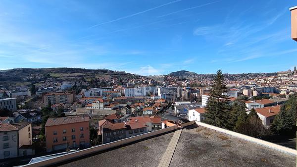 Appartement Le Puy en Velay 66.91 m2, 2 chambres, garage et cave.