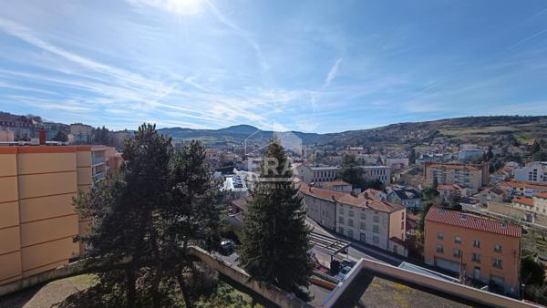 Appartement Le Puy en Velay 66.91 m2, 2 chambres, garage et cave.