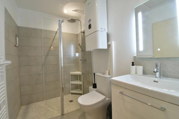 Studio rénové, meublé à louer SAINTE LIVRADE SUR LOT (47)