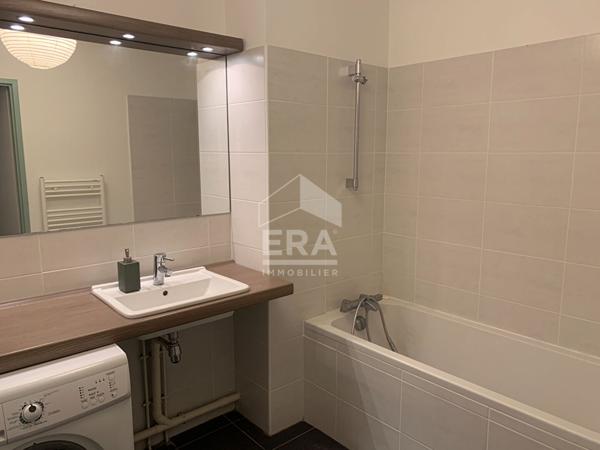 Appartement T3 récent avec balcon et garage