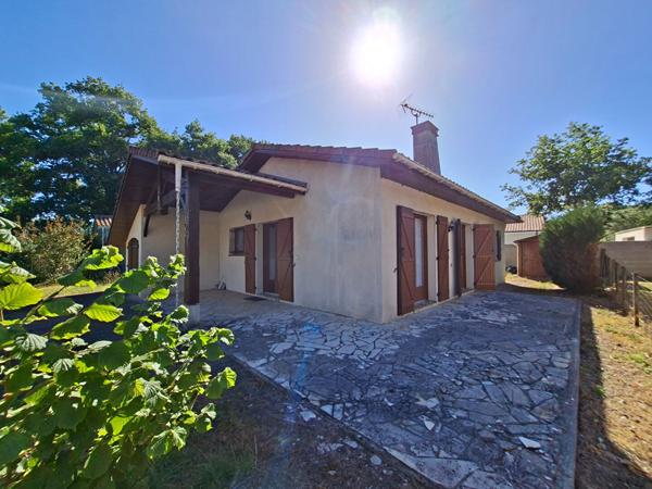 A vendre, maison à LEON, proche lac et bourg