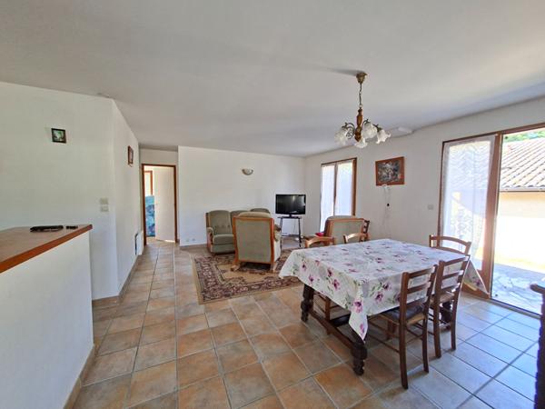A vendre, maison à LEON, proche lac et bourg