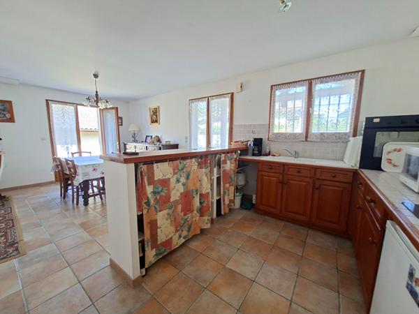A vendre, maison à LEON, proche lac et bourg