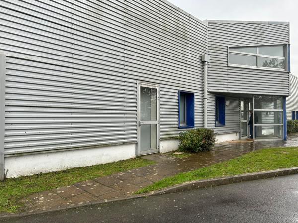 Bureau à vendre à Saint-Brevin 515 m2 sur terrain clos proche commerces