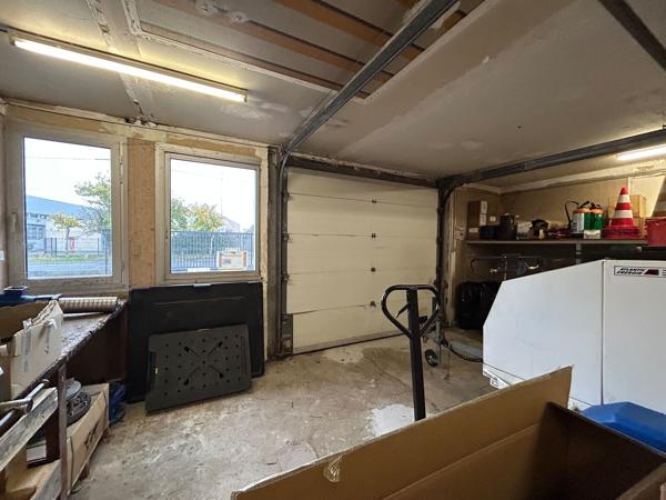 Bureau à vendre à Saint-Brevin 515 m2 sur terrain clos proche commerces