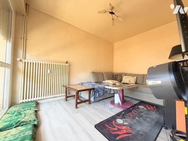 APPARTEMENT AVEC BALCON ET STATIONNEMENT CENTRE VILLE