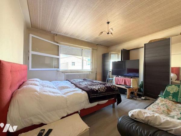 APPARTEMENT AVEC BALCON ET STATIONNEMENT CENTRE VILLE