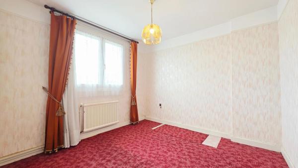 BOURGES MAISON 83M² 4 PIECES 3 CHAMBRES SOUS-SOL GARAGE JARDIN