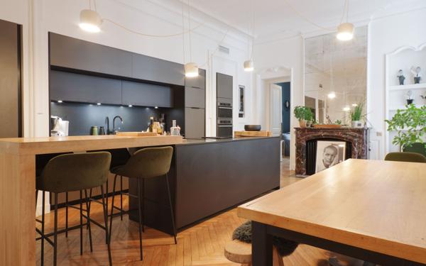 Appartement à vendre    5 pièces • 200,08 m2 Lyon 6