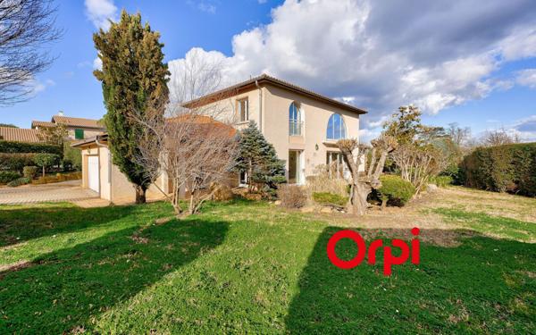 Maison à vendre    5 pièces • 200 m2 Charly