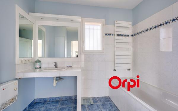 Maison à vendre    5 pièces • 200 m2 Charly