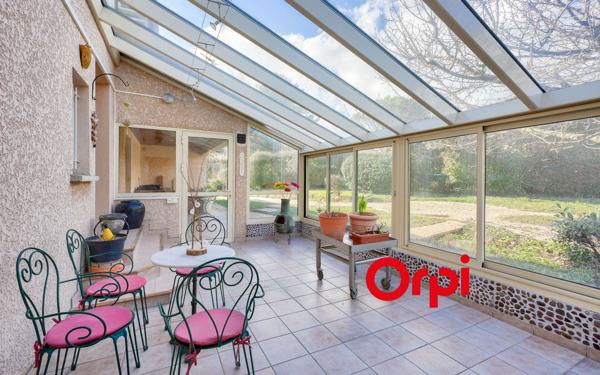 Maison à vendre    5 pièces • 200 m2 Charly