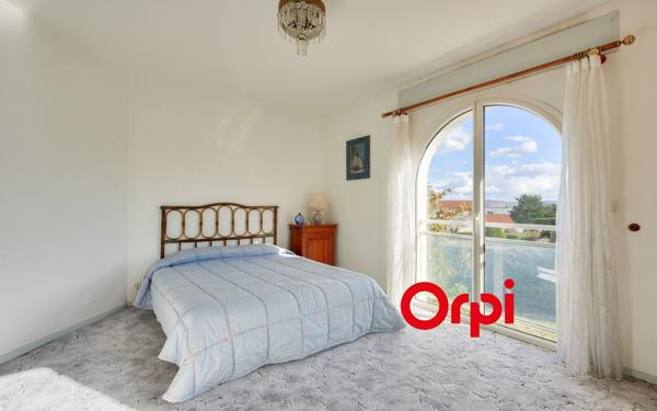 Maison à vendre    5 pièces • 200 m2 Charly