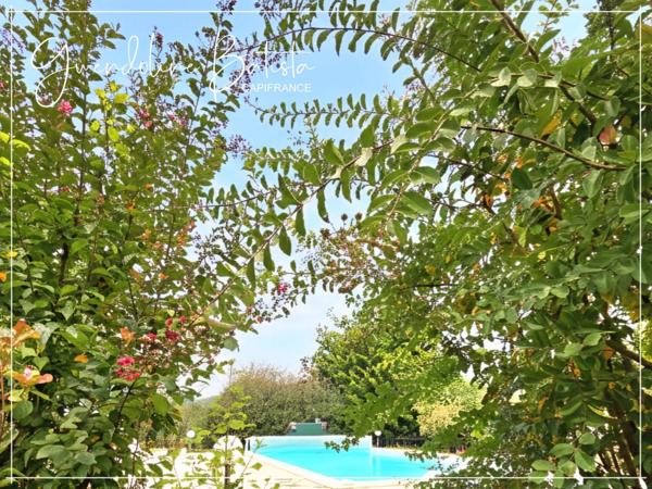 Maison individuelle 115m² avec sous-sol - Terrain clos 3781m² avec piscine au chlore 10x5