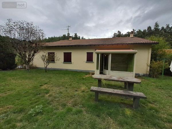 Maison à vendre à Saint-Georges dans le Cantal (15100), ref : 044/1215