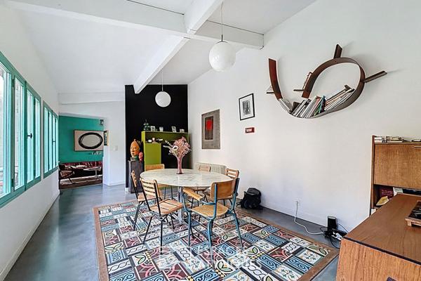 Propriété en pierre au charme multiple avec jardins, au coeur du Bouscat