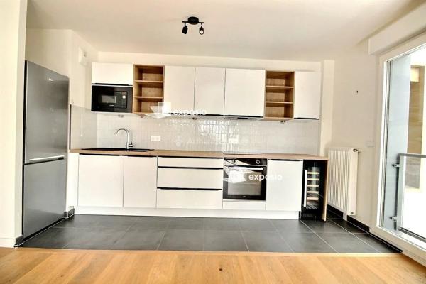 Location                                                      Appartement
                        
                     3 pièces                      62 m2                     à Asnières-sur-Seine