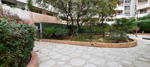 ? Votre Nouveau Cocon à Deux Pas du Métro Crimée ! ?