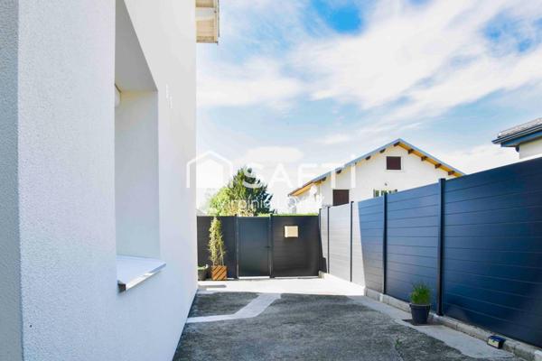 Maison rénovée avec élégance - 5 chambres - Emplacements idéal - LAGNIEU 01150