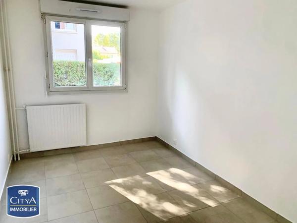 Appartement à louer 4 pièces 78.95m² Bondy (93140)