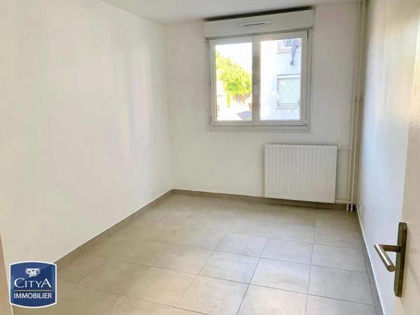 Appartement à louer 4 pièces 78.95m² Bondy (93140)