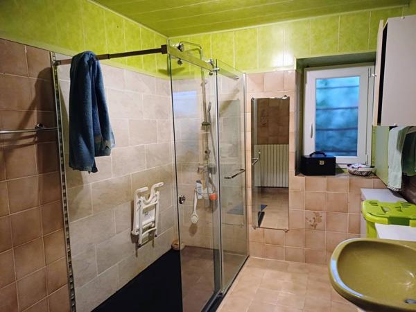 Ancienne ferme aménagée en habitation : 155 m2 habitables dans le voisinage du château rennaissance de TANLAY (89)