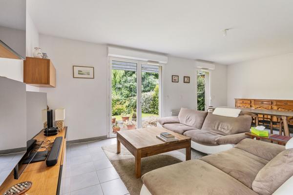 LA BREDE  proche commodités