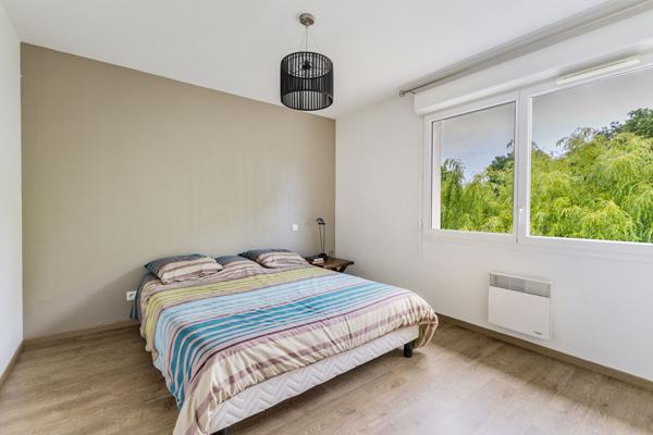 LA BREDE  proche commodités