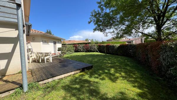 LA BREDE  proche commodités