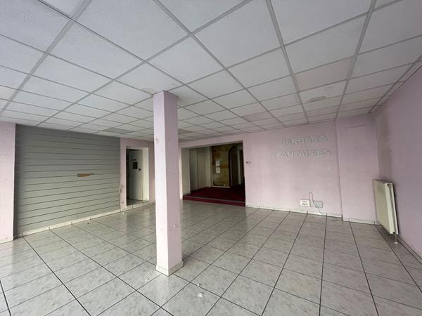A saisir 85 m² Cellule commerciale Saint-Avold