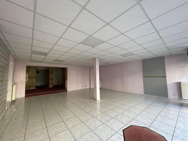 A saisir 85 m² Cellule commerciale Saint-Avold