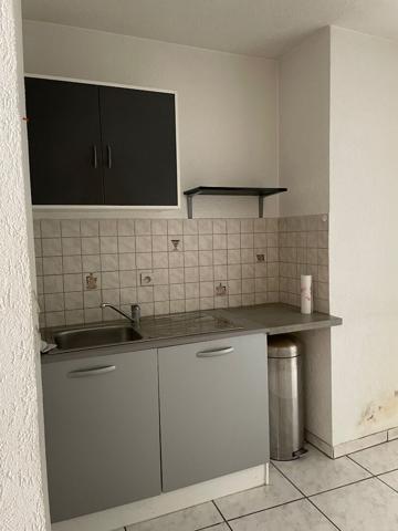 A saisir 85 m² Cellule commerciale Saint-Avold