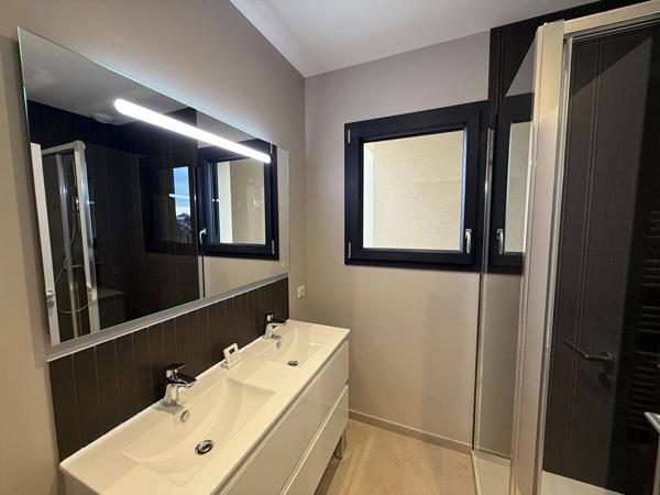 Maison 5 pièces 140 m² ST CYR AU MONT D OR