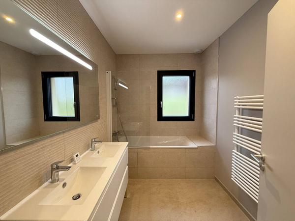 Maison 5 pièces 140 m² ST CYR AU MONT D OR