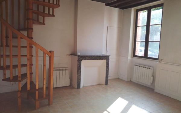 Maison à vendre    6 pièces •  Chaumont-sur-Tharonne