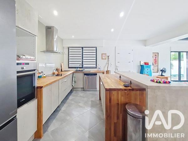 Maison à vendre 6 pièces 141 m² L'Houmeau