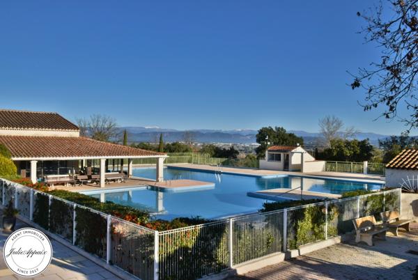 Roquebrune-sur-Argens (83520) Maison située dans domaine sécurisé avec un parc de loisirs résidentiel