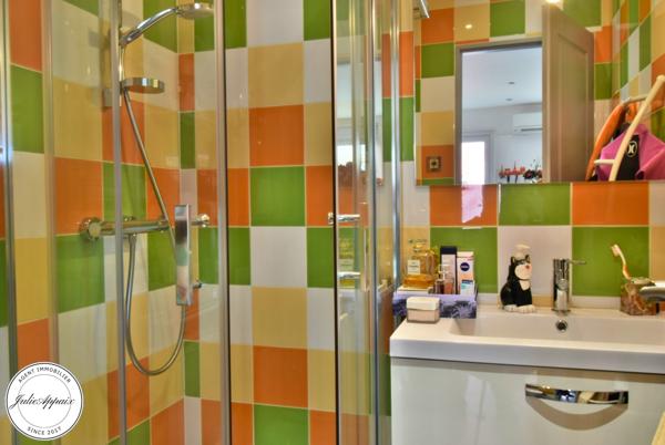 Roquebrune-sur-Argens (83520) Maison située dans domaine sécurisé avec un parc de loisirs résidentiel